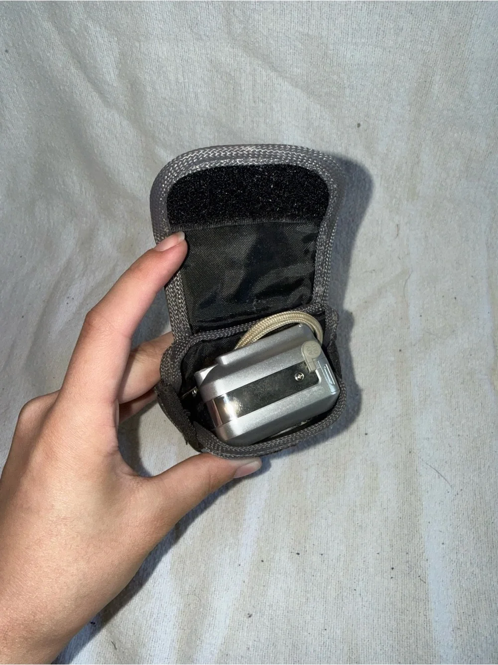 Canon Silver Power Shot A460 Compact Digital Camera with Blue Samsonite Case